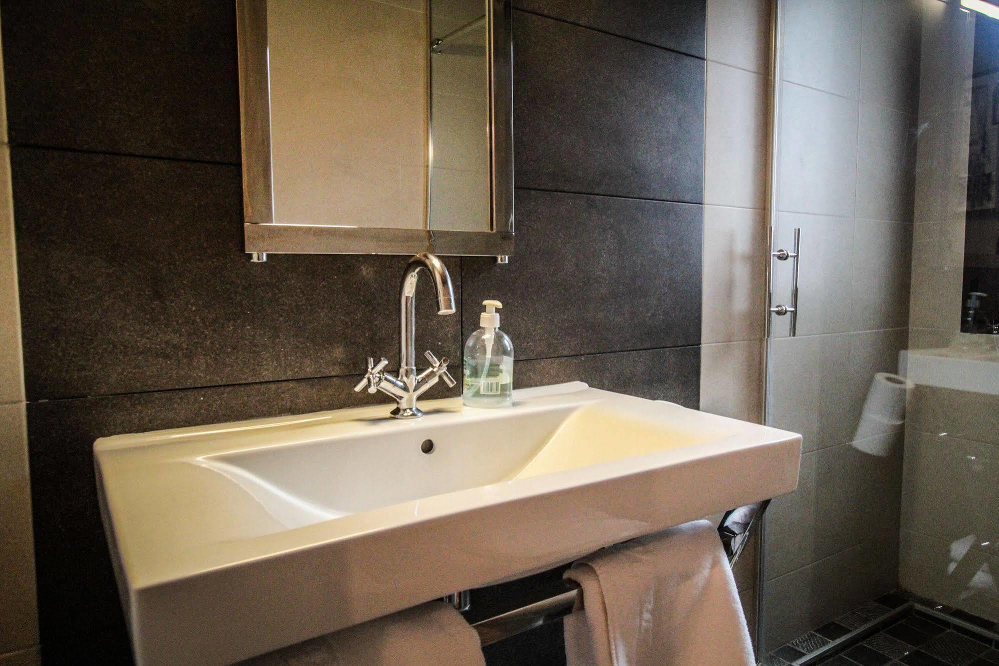 Apartamentos Turisticos Aguas De Víznar 外观 照片